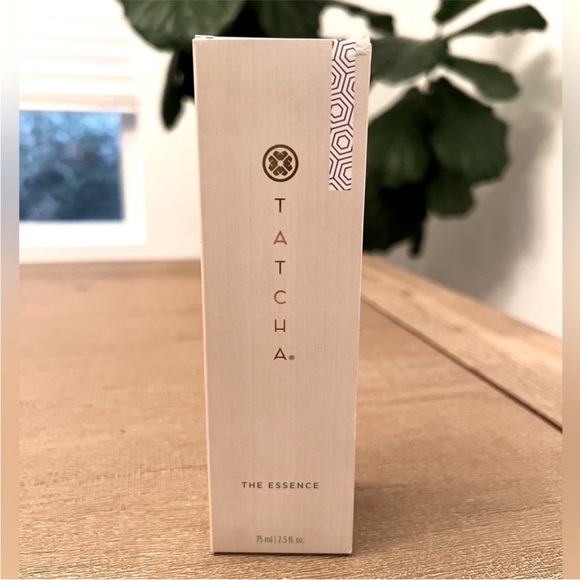 TatchaThe Essence (2.5 fl oz)